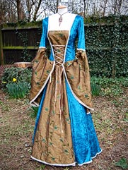 Daylily-016 medieval style dress with optional cloak