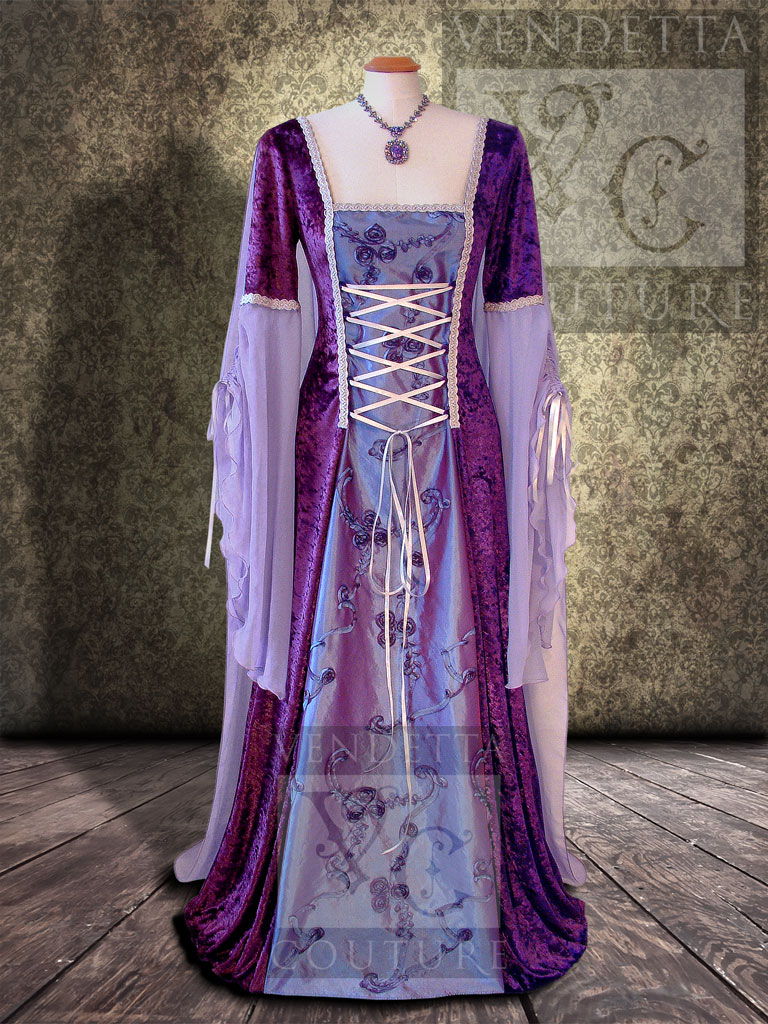 Medieval Dress with Sleeves in Purple