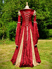 Betony-012 UK medieval gowns