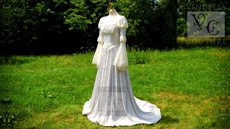 Fleur-012 alternative wedding dress